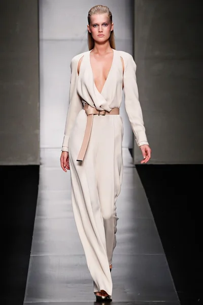 Look 13